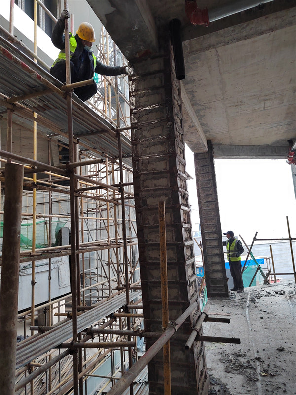 曲江流光谷3層柱注膠項目